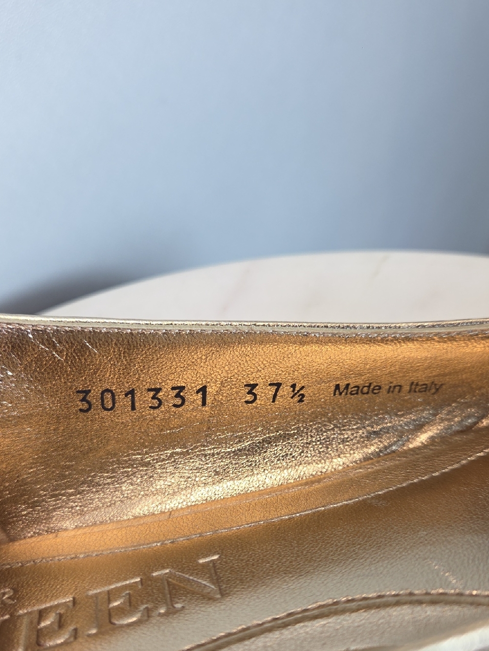 Alexander McQueen Gold Leather Metallic Sequin-Toe Ballet Flats Size 37.5 - Picture 6 of 13
